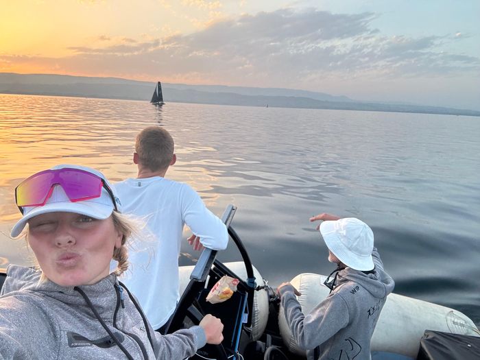 Sortie en bateau sur le Léman au coucher du soleil